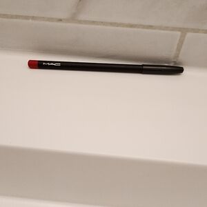 Mac Lip Pencil A83